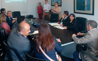 Delegación boliviana y representantes del CNL: reunión con superintendente adjunto de la UIF
